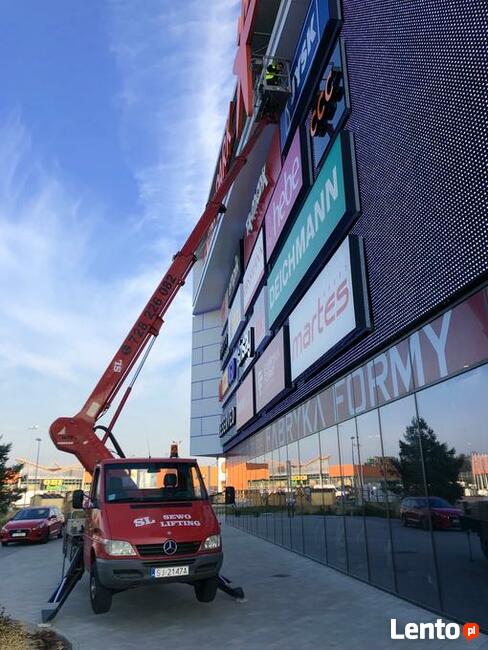 montaż rynien oraz podbitki dachowej i malowanie dachów