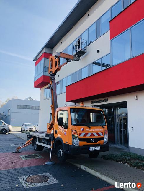 montaż rynien oraz podbitki dachowej i malowanie dachów