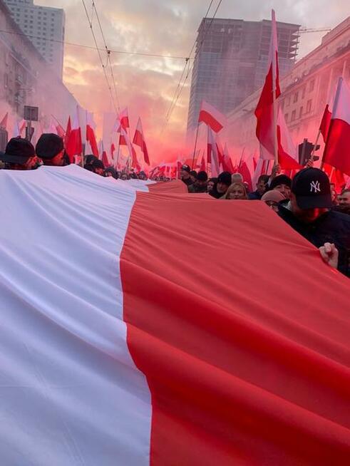 Flaga Polski - Flaga Narodowa SPRZEDAŻ HURTOWA