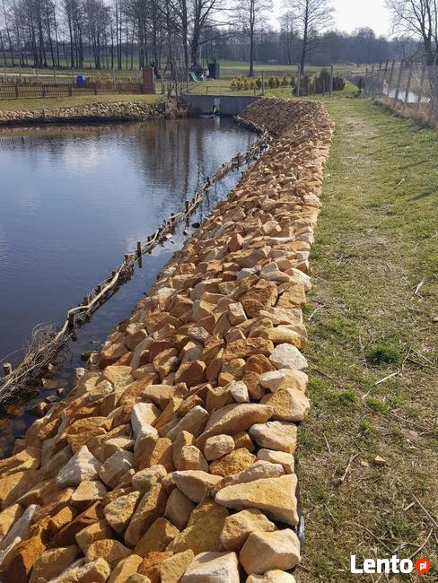 Wzmacnianie brzegów stawu oczka wodnego zbiornika zalewu