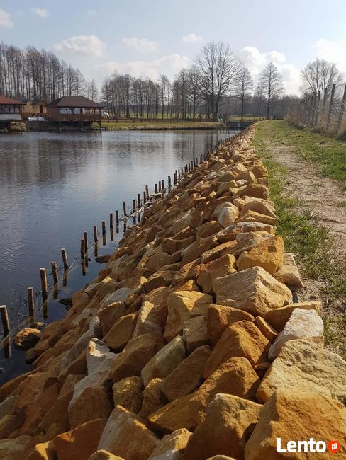Wzmacnianie brzegów stawu oczka wodnego zbiornika zalewu