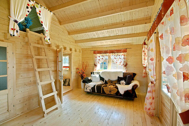 DREWNIANY DOMEK LETNISKOWY SARA 46 + 22 M2