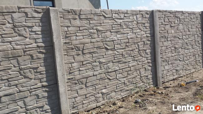 Ogrodzenie z płyt betonowych / Augustów