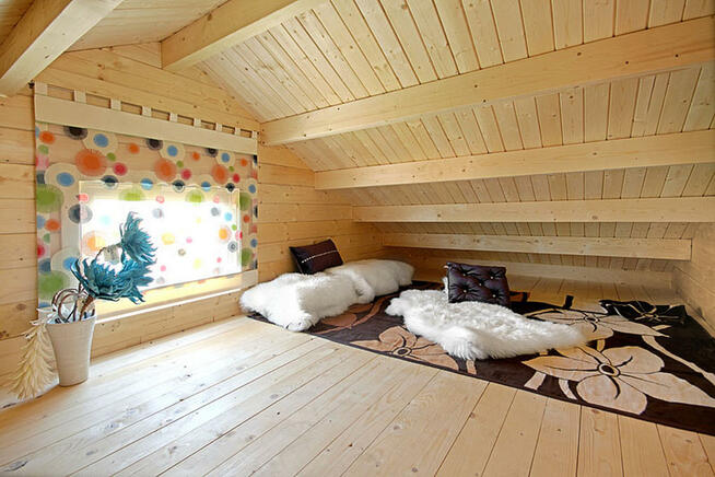 DREWNIANY DOMEK LETNISKOWY SARA 46 + 22 M2