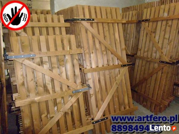 Drewniane drzwi piwniczne od producenta