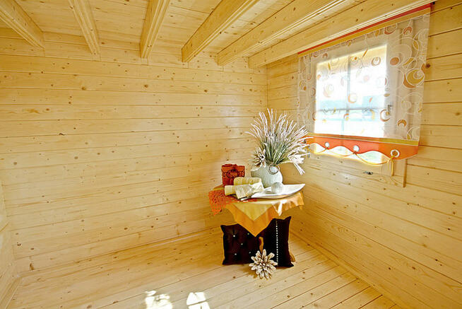 DREWNIANY DOMEK LETNISKOWY SARA 46 + 22 M2