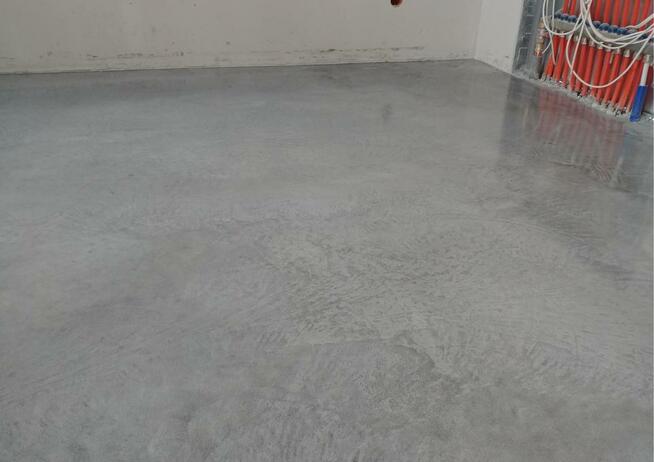 Posadzki żywiczne, przemysłowe, mikrocement, beton polerowan