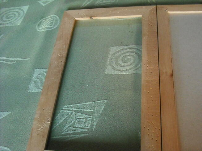 Ramki drewniane w stylu kornik