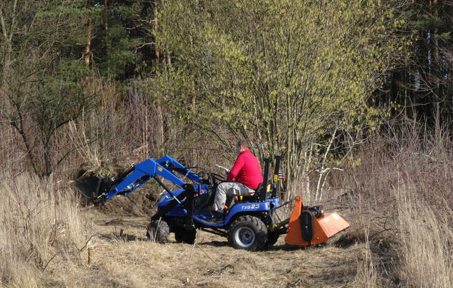 Usługa rębakiem zrębkowanie mielenie gałęzi usuwanie gałęzi