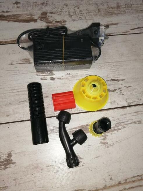 ELEKTRYCZNY OPRYSKIWACZ FIGHTER FT - 688 SPRYSKIWACZ 16L