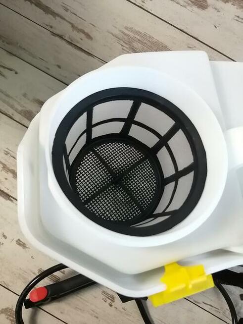 ELEKTRYCZNY OPRYSKIWACZ FIGHTER FT - 688 SPRYSKIWACZ 16L