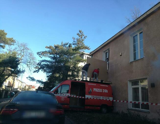 WNOSZENIE MEBLI GABARYTÓW POGOTOWIE TRAGARSKIE JESZCZE DZIŚ