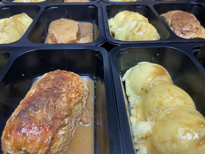 Zatrudnię dostawcę cateringu