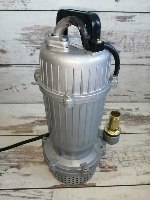 POMPA ZANURZENIOWA DO WODY BRUDNEJ I CZYSTEJ 3150W CHAMPION