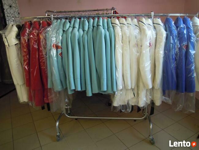 Stojak odzieżowy na kółkach najmocniejszy polski nowy