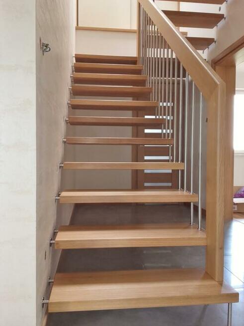 Schody nowoczesne, półkowe, wspornikowe, dywanowe i klasyczne