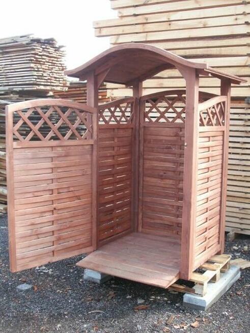 Zabudowa koszy, zadaszenie na kosze, wiata śmietnikowa