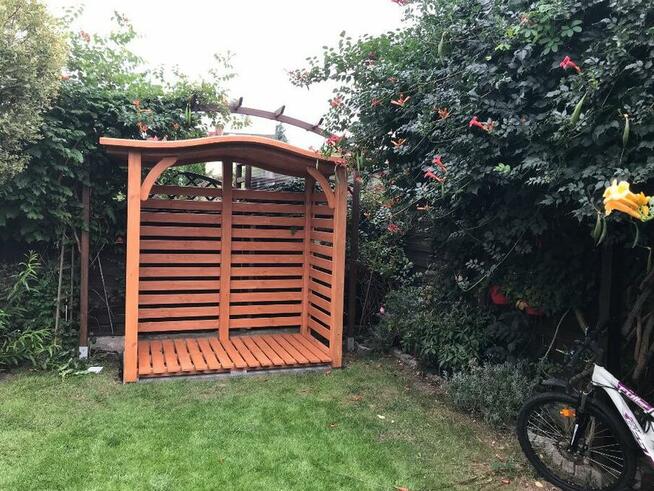 Drewutnia dach fala 2 x 1,1m, tył deskowany