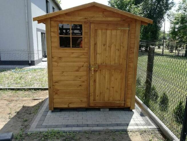Domek narzędziowy 2 x 1,5m z dach dwuspadowym na boki