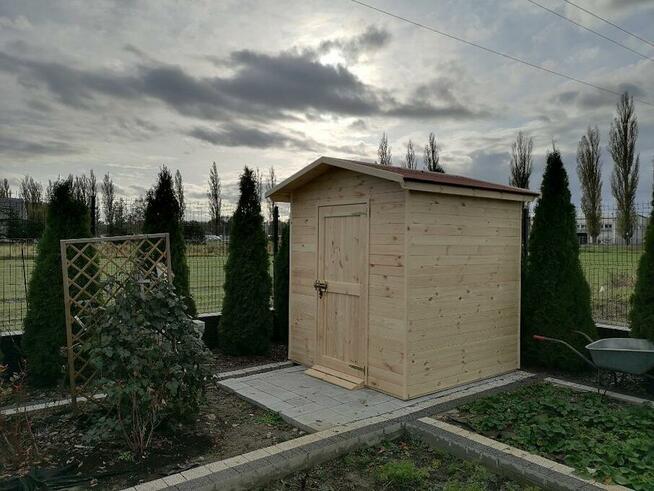 Domek narzędziowy 2 x 2m z dachem prostym dwuspadowym na boki
