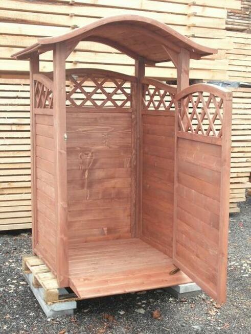 Zabudowa koszy, zadaszenie na kosze, wiata śmietnikowa