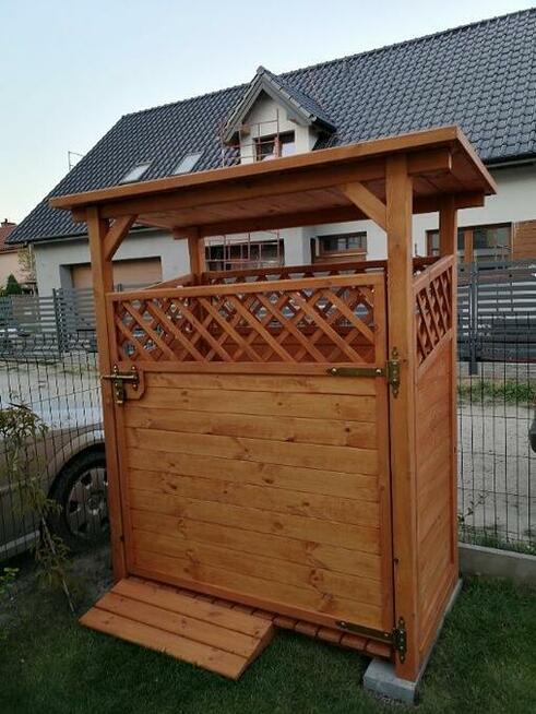 Zabudowa koszy, zadaszenie do segregacji, wiata śmietnikowa