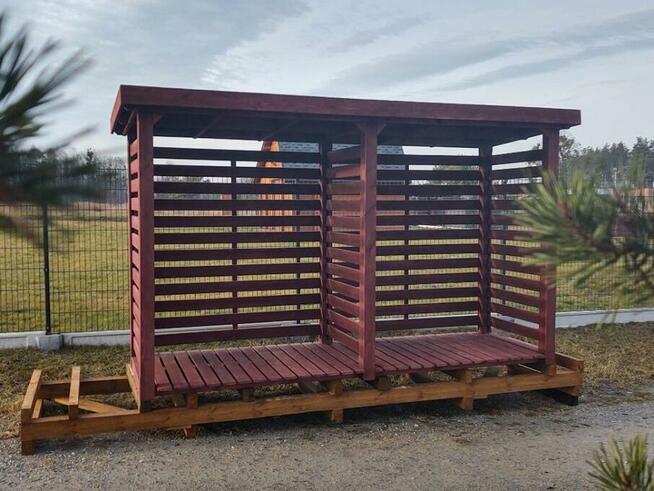 Drewutnia poszerzana 3,5 x 1,1m z dachem trejażowym