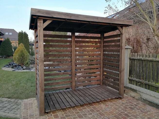 Drewutnia 2,3 x 1,1m z dachem prostym trejażowym