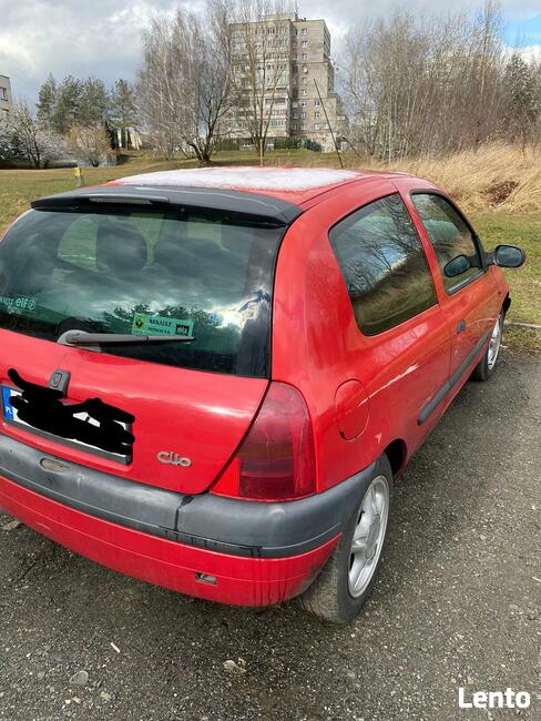 Renault Clio 2 uszkodzony