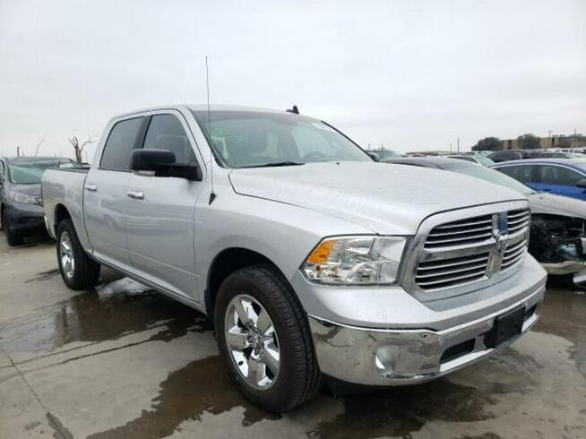 RAM 1500 2017, 5.7L, SLT, porysowany