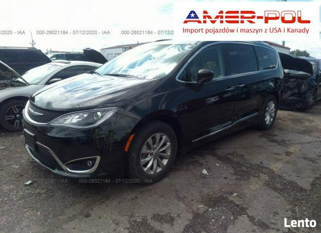 Chrysler Pacifica 2018, 3.6L, uszkodzony bok