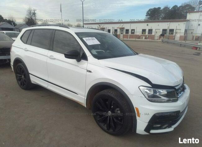 Volkswagen Tiguan 2021, 2.0L, uszkodzony przód