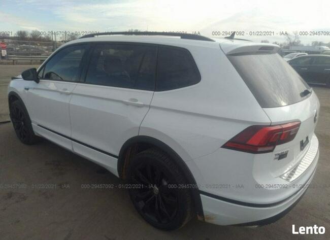 Volkswagen Tiguan 2021, 2.0L, uszkodzony przód