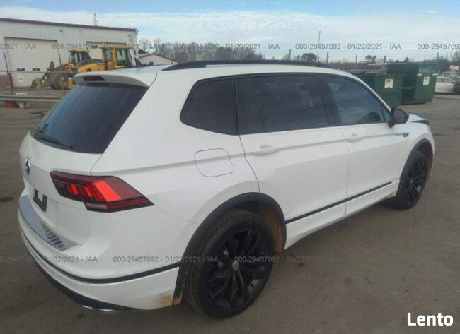 Volkswagen Tiguan 2021, 2.0L, uszkodzony przód