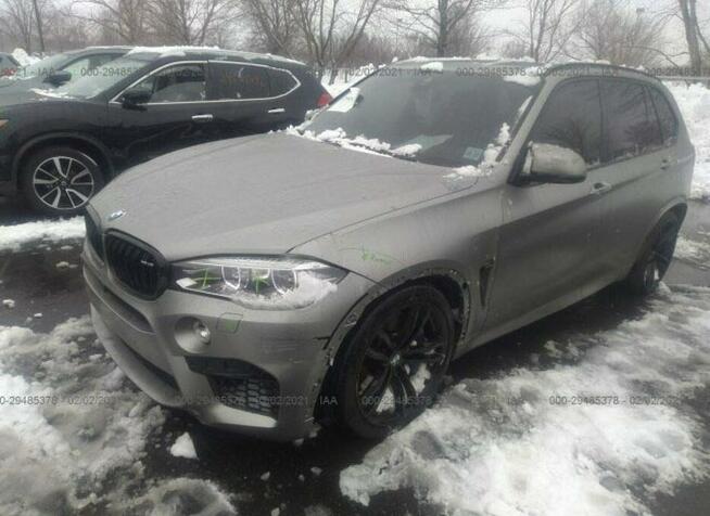 BMW X5 M 2017, 4.4L, 4x4, uszkodzony przód