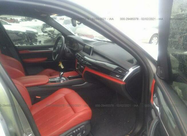 BMW X5 M 2017, 4.4L, 4x4, uszkodzony przód