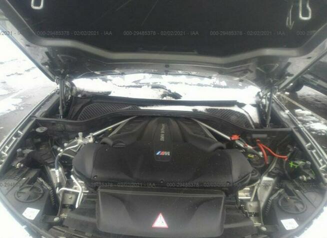 BMW X5 M 2017, 4.4L, 4x4, uszkodzony przód