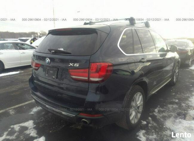 BMW X5 2014, 3.0L, 4x4, uszkodzony bok