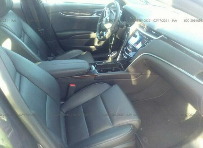 Cadillac XTS 2016, 3.6L, 4x4, uszkodzony przód