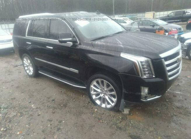 Cadillac Escalade 2020, 6.2L, uszkodzony przód