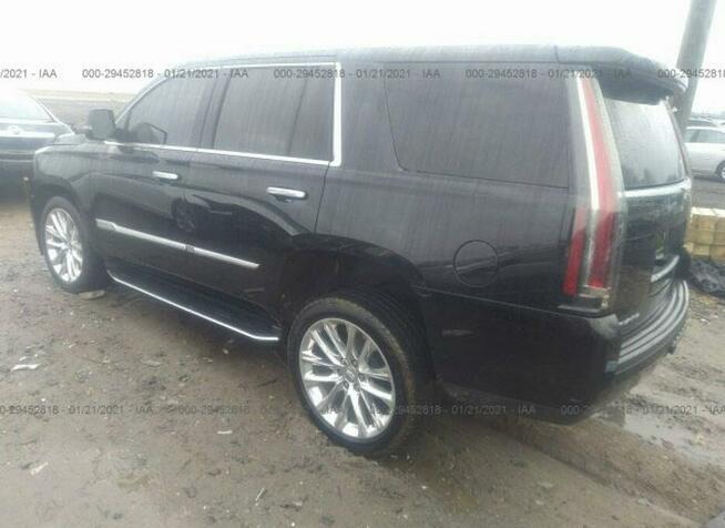 Cadillac Escalade 2020, 6.2L, uszkodzony przód