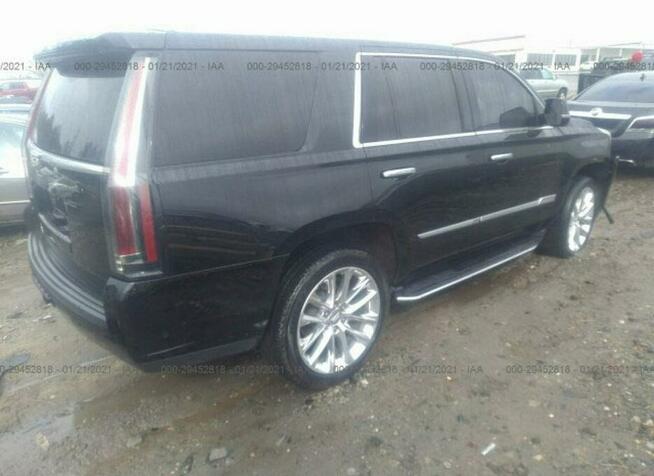 Cadillac Escalade 2020, 6.2L, uszkodzony przód