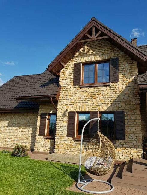 cegła z kamienia na ściany