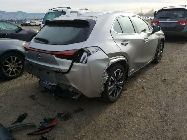 Archiwalne Lexus inny UX, 2020, 2.0L, 4x4, uszkodzony tył