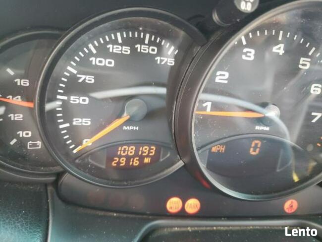 Porsche 911 2000, 3.4L, uszkodzony przód