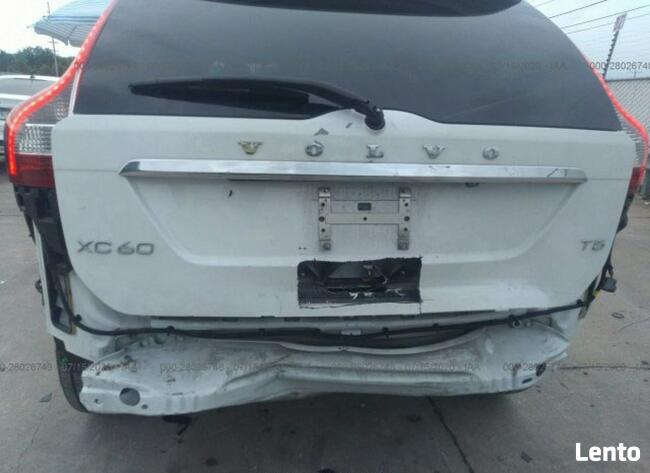 Volvo XC 60 2016, 2.0L, uszkodzony tył