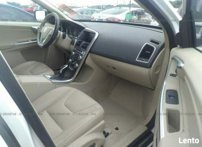 Volvo XC 60 2016, 2.0L, uszkodzony tył