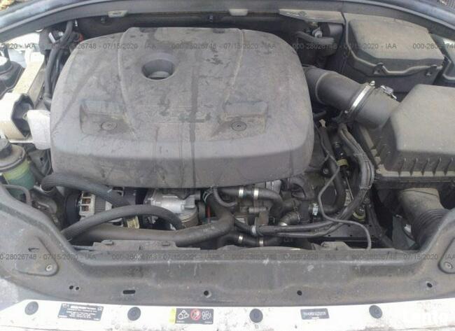 Volvo XC 60 2016, 2.0L, uszkodzony tył