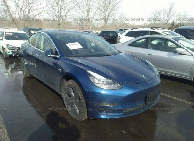 Tesla Model 3 2020, Standard Range, RWD, uszkodzony bok
