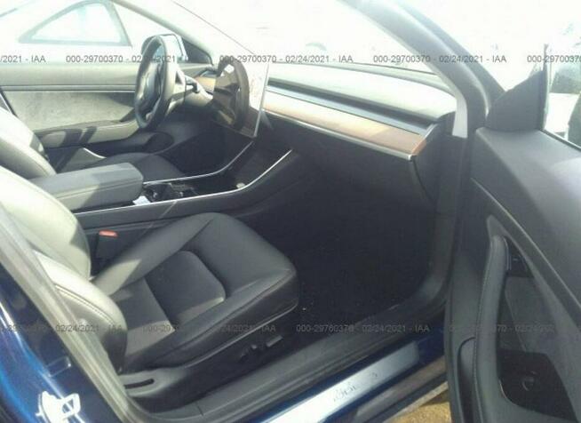Tesla Model 3 2020, Standard Range, RWD, uszkodzony bok